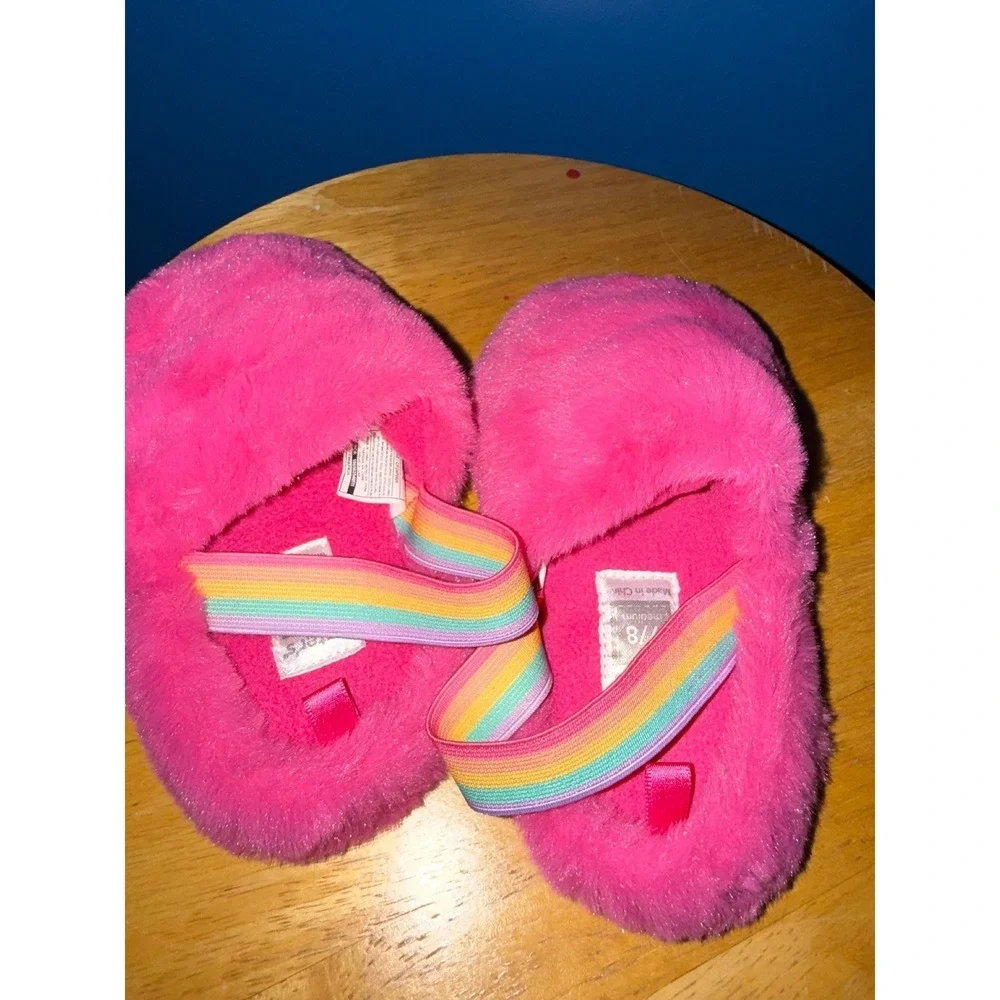 Carters Toddler Girls Pink Fuzzy Rainbow Strap‎ Slippers Size 7/8 Medium